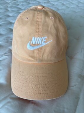 Nike Peach/Light Orange Logo Cap